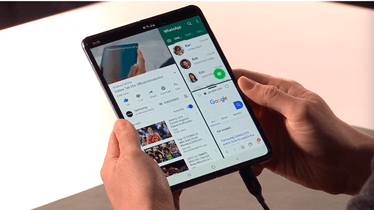 在三星折疊手機Galaxy Fold螢幕瑕疵風波後,三星今日發表聲明,將停止一切發表活動,手機將延期上市,並會加強進行內部測試。(圖/Samsung YouTube) 在三星折疊手機Galaxy Fold螢幕瑕疵風波後,三星今日發表聲明,將停止一切發表活動,手機將延期上市,並會加強進行內部測試。(圖/Samsung YouTube)