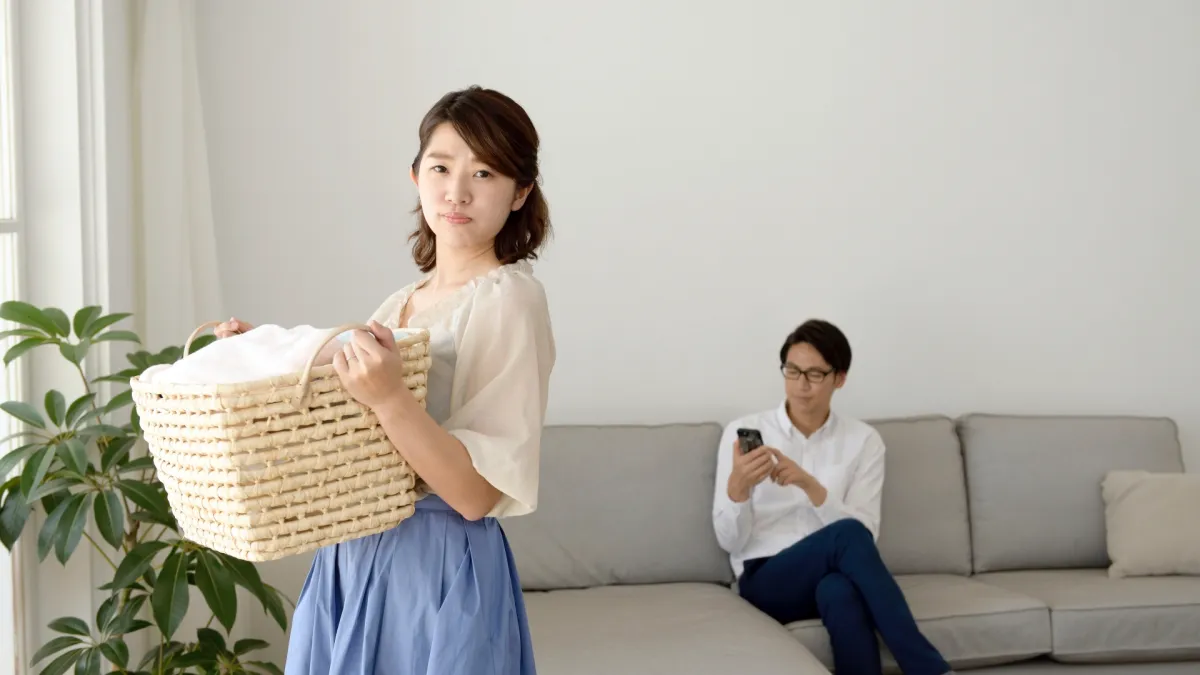 全職家庭主婦存在5個迷思,其實全職家管並不輕鬆,也很可能成為女孩們的發展絆腳石。(示意圖/取自PhotoAC)