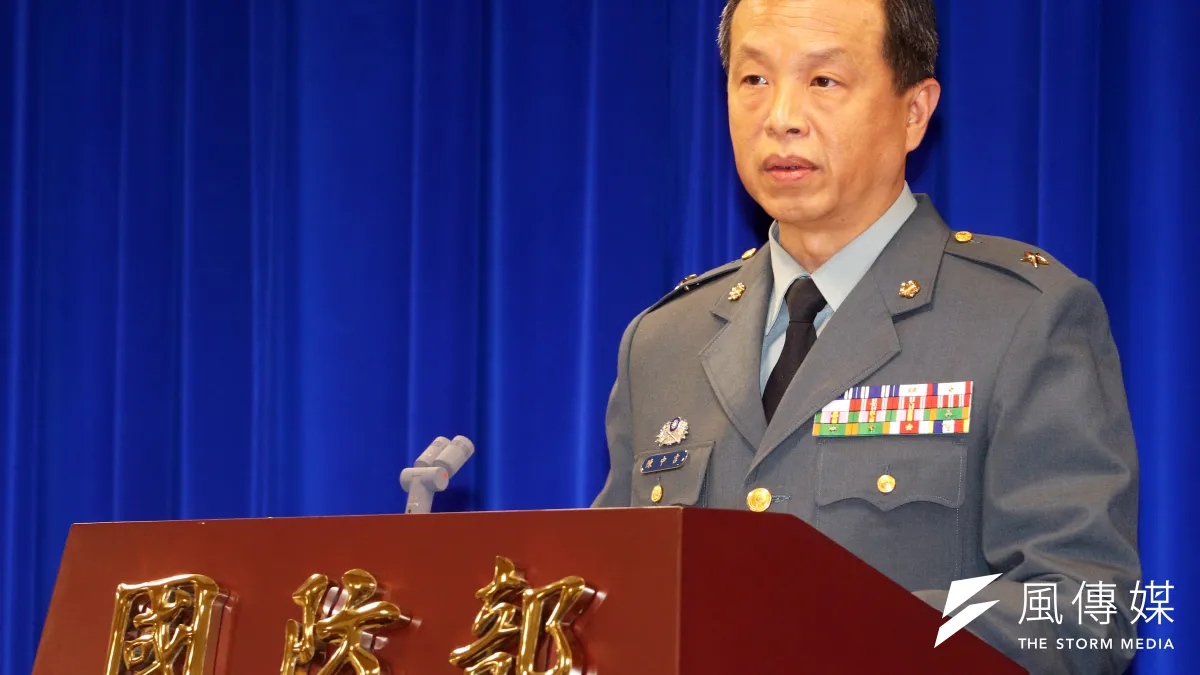 針對共軍上月31日兩架殲11戰機穿越海峽中線,國防部發言人陳中吉少將9日表示,國軍針對各種狀況都有研擬應處的規定,甚至防空飛彈都有進入接戰程序。(蘇仲泓攝)