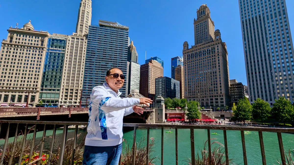 侯友宜考察芝加哥Riverwalk,吸取國際經驗推動新北水岸觀光。(圖/新北新聞局)