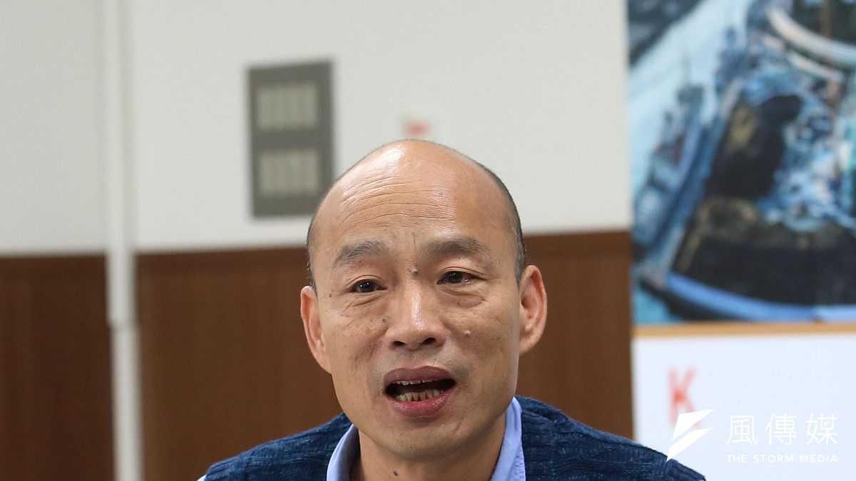 高雄市長韓國瑜(見圖)指出,網軍帶風向,都是有計畫的抹黑扭曲他,但他不擔心年輕票倉流失的問題,因為有朝一日「年輕人會漸漸懂我」。(資料照,新新聞林瑞慶攝) 高雄市長韓國瑜(見圖)指出,網軍帶風向,都是有計畫的抹黑扭曲他,但他不擔心年輕票倉流失的問題,因為有朝一日「年輕人會漸漸懂我」。(資料照,新新聞林瑞慶攝)