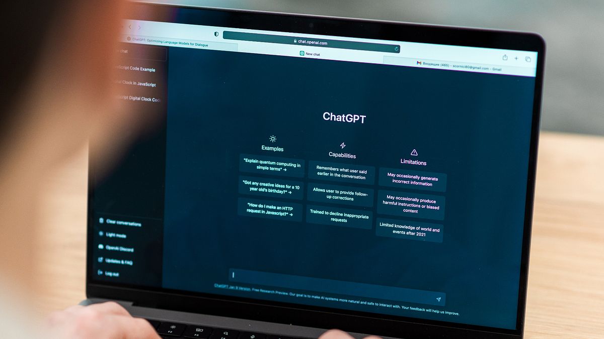 Gemini3突破震撼AI界!OpenAI罕見承認落後 內部備忘錄曝「押上高風險策略」