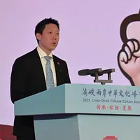 旺旺グループ総経理蔡旺庭氏が両岸メディアサミットで「我々は中国人だ」と述べ、大陸委員会は「法に基づいて対処する」と声明した (ビデオスクリーンショット) 旺旺グループ総経理蔡旺庭氏が両岸メディアサミットで「我々は中国人だ」と述べ、大陸委員会は「法に基づいて対処する」と声明した (ビデオスクリーンショット)