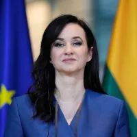 魯吉尼涅對政策轉向的另一個重要理由,是立陶宛在設立台灣代表處後承受的經濟衝擊。相關數據指出,立陶宛對中國出口相較2021年下滑超過五成,部分月份跌幅甚至達九成,高科技產業與乳製品出口受到嚴重衝擊,供應鏈出現「去立陶宛化」現象。(美聯社) 魯吉尼涅對政策轉向的另一個重要理由,是立陶宛在設立台灣代表處後承受的經濟衝擊。相關數據指出,立陶宛對中國出口相較2021年下滑超過五成,部分月份跌幅甚至達九成,高科技產業與乳製品出口受到嚴重衝擊,供應鏈出現「去立陶宛化」現象。(美聯社)