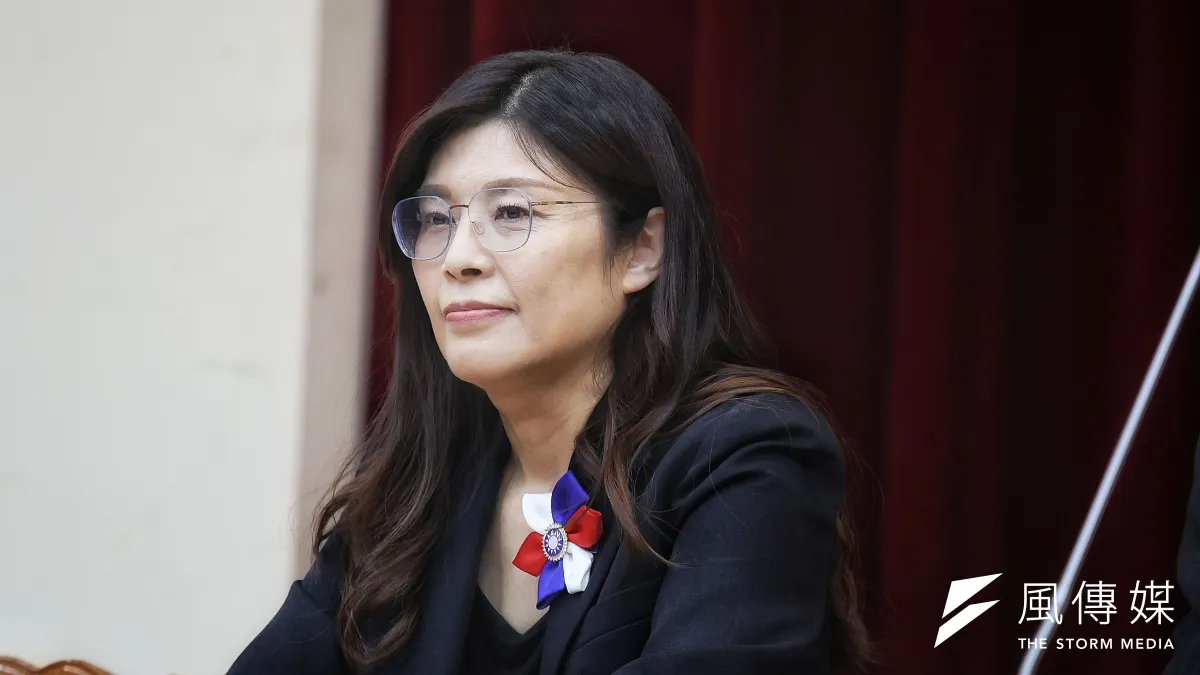 國民黨主席當選人鄭麗文拜會國民黨立法院黨團。(柯承惠攝)