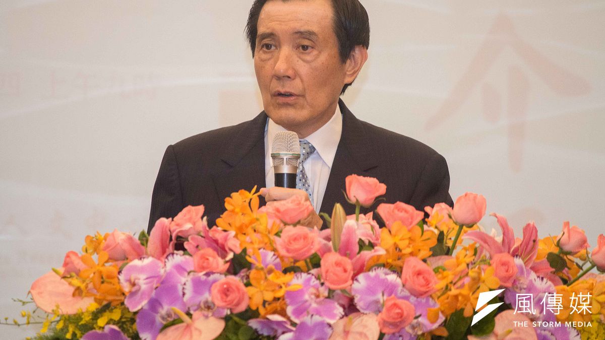 政治大學人文中心7日舉辦《抗日戰爭時期之蔣介石先生》新書發展會,馬英九再次提到兩岸共享史料、共修戰史的構想。(李振均攝) 政治大學人文中心7日舉辦《抗日戰爭時期之蔣介石先生》新書發展會,馬英九再次提到兩岸共享史料、共修戰史的構想。(李振均攝)