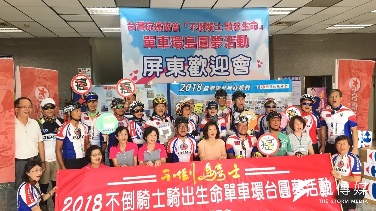 台灣抗癌協會理事長吳興傳自100年開始號召癌友舉辦「不倒騎士活動」,今年已邁入第8屆。(圖/徐炳文攝)