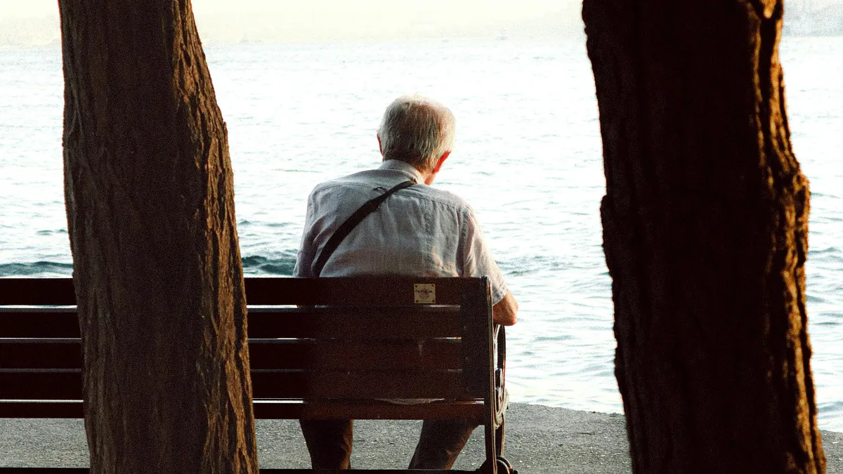 許多中產階級人士在退休後,卻可能面臨財富縮水、甚至生活陷入困境的窘境。(圖/取自pexels) 許多中產階級人士在退休後,卻可能面臨財富縮水、甚至生活陷入困境的窘境。(圖/取自pexels)