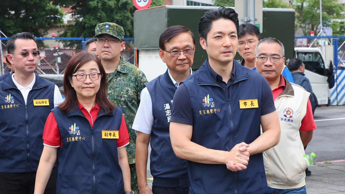 濫放颱風假被抓到?驚傳台大氣象團隊早通知「台北11日才進暴風圈」 蔣萬安回應了