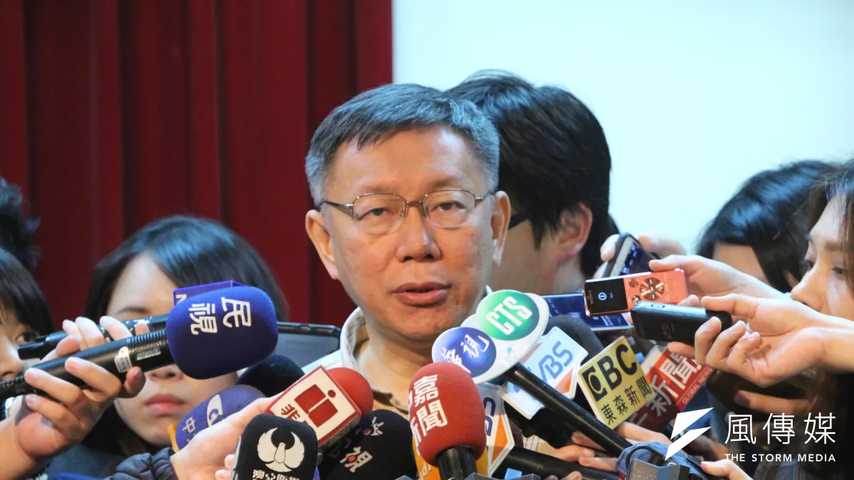 媒體問台北市長柯文哲,民進黨的台灣價值跟你的會不一樣嗎?柯文哲表示,「其實也差不多吧,不然哪個地方不一樣」,柯還提到,自己與民進黨隨時都在合作。(資料照,方炳超攝)