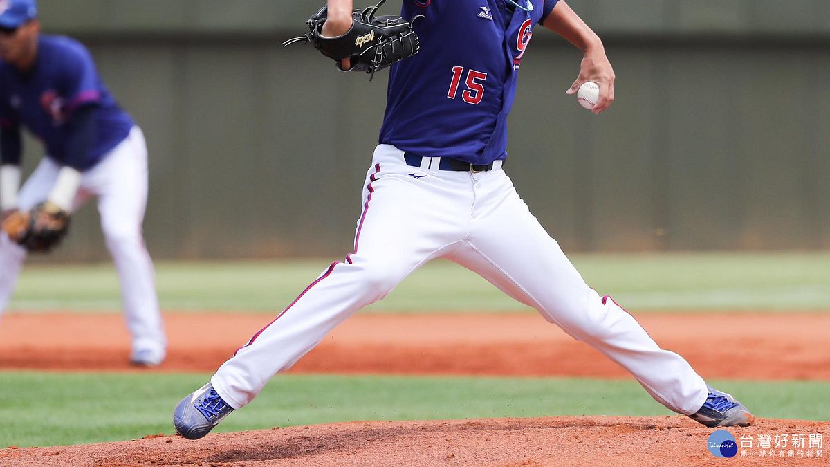 中外野手再見失誤 台灣首戰3:4慘遭法國逆轉 中外野手再見失誤 台灣首戰3:4慘遭法國逆轉