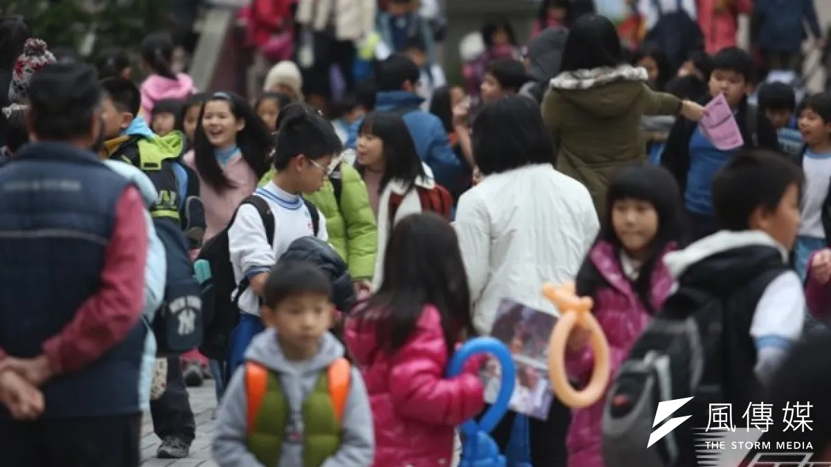 勞動部支持勞保生育給付應該比照公保提高到2個月,立院12日初審通過,希望透過此福利刺激並提升台灣生育率 。(吳逸驊攝)