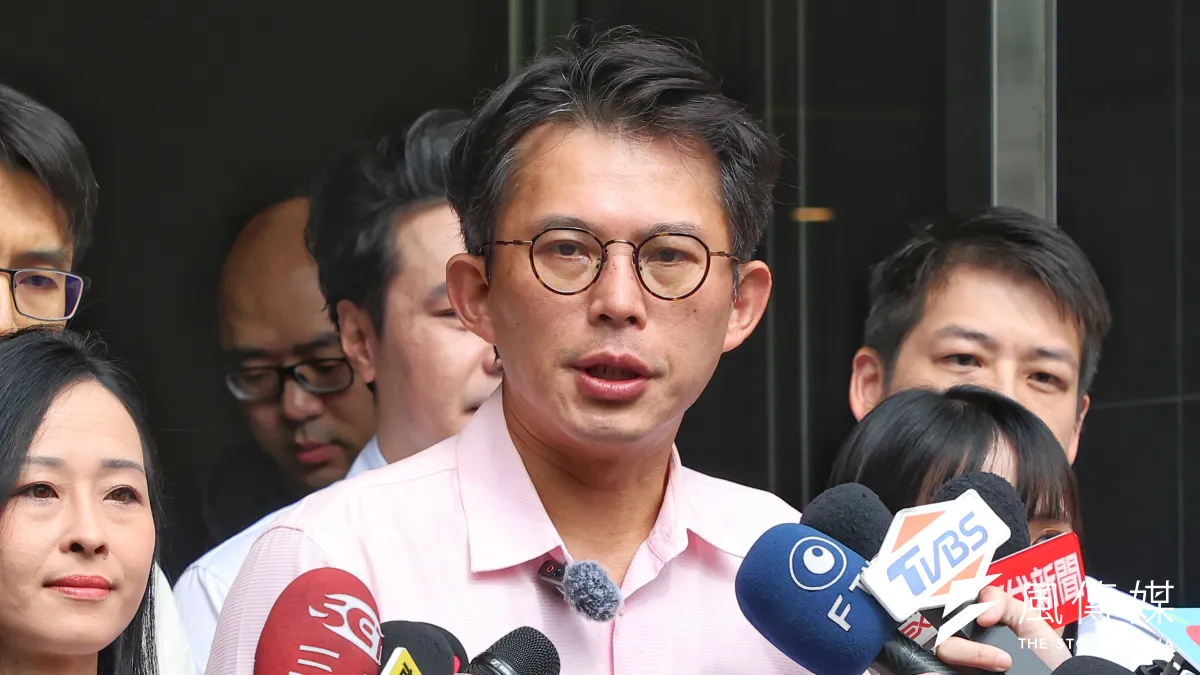 民眾黨主席黃國昌表示,已正式以民眾黨主席名義,寄給美國跨黨派參眾議員一封信,清楚表達「民眾黨倡議美國將對台六項保證正式入法」。(資料照,顏麟宇攝)