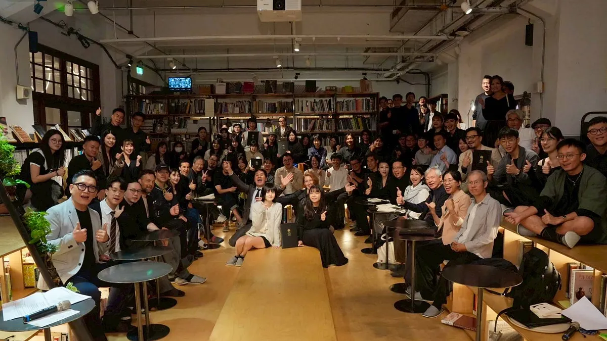 2025臺北設計獎設計師之夜,全體來賓與設計師共同合影。(圖/臺北市政府產業局提供) 2025臺北設計獎設計師之夜,全體來賓與設計師共同合影。(圖/臺北市政府產業局提供)