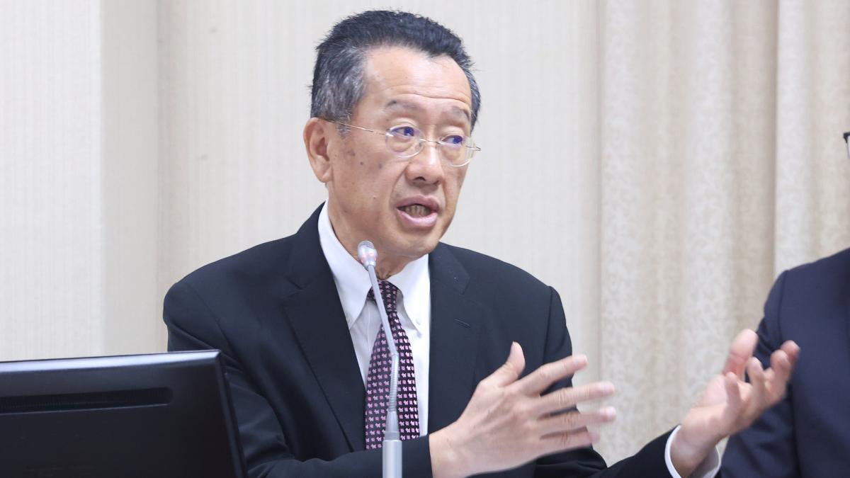 顧立雄質疑藍版無人機條例「400億真會全過?」賴士葆:不會一毛不刪啦