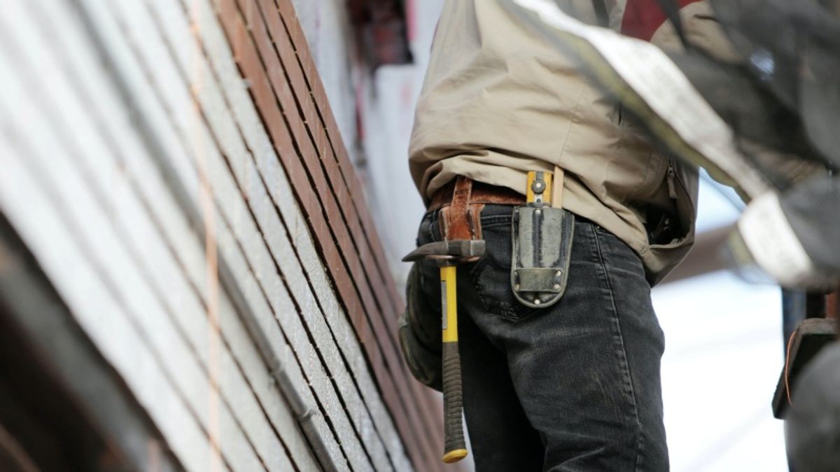 原PO透露,父親經常會帶他和弟弟去逛書展,間接讓兄弟倆都愛上閱讀。(圖/取自PEXEL) 原PO透露,父親經常會帶他和弟弟去逛書展,間接讓兄弟倆都愛上閱讀。(圖/取自PEXEL)