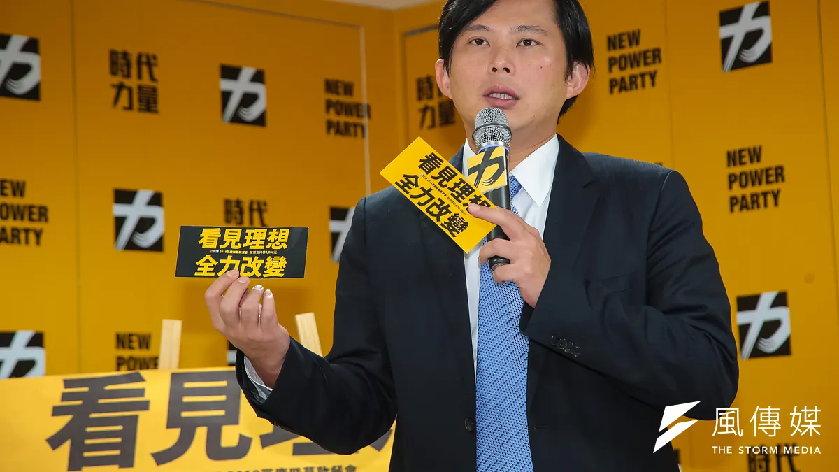 政治團體「安定力量」發起罷免時代力量立委黃國昌,投票將於下周六舉行,前一周兩方人馬各自舉辦造勢活動拚場,拉攏各自的支持者。(資料照,顏麟宇攝)