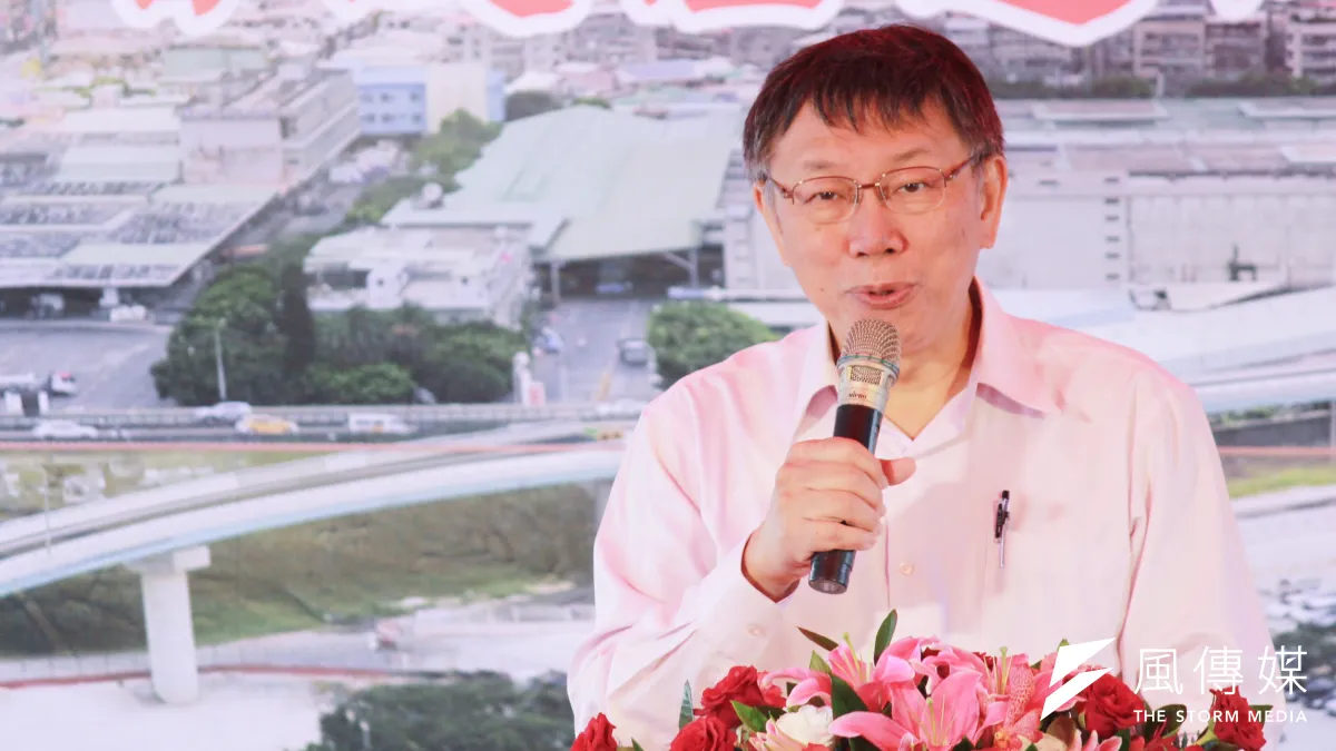 台北市長柯文哲1日前往華中橋增設匝道銜接水源快速道路工程通車典禮,被問到外界認為是「韓國瑜外溢效應」衝擊了柯的選情?柯文哲說,民調都參考看看,本來就高高低低。(方炳超攝)