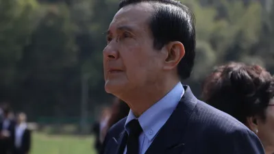 前總統馬英九1日返回故鄉湖南祭祖。(馬英九辦公室提供)