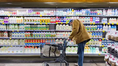 資產價值飆升正在幫助許多高收入者抵禦通貨膨脹在雜貨和其他方面帶來的負面影響。(圖片來源:via華爾街日報)