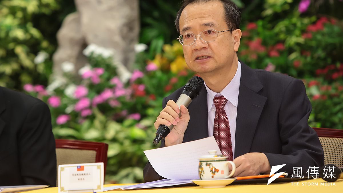 司法院長被提名人許宗力1日表示,將「從人民的角度」思索當前的許多司法問題,以提升人民對司法的信賴。(顏麟宇攝) 司法院長被提名人許宗力1日表示,將「從人民的角度」思索當前的許多司法問題,以提升人民對司法的信賴。(顏麟宇攝)