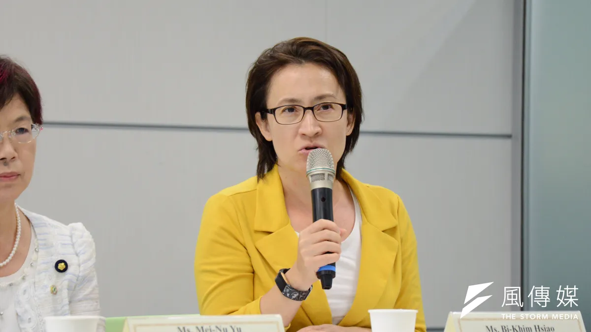 2019年新的農民曆上「反常」少了傅崐萁,立委蕭美琴在臉書表示「封面沒有神也沒有王,清爽多了」!(資料照,龍德成攝)