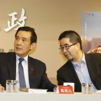 愛將變棄子。圖為前總統馬英九(左)與曾為其執政八年作傳的國民黨副主席蕭旭岑(右)。(資料照,郭晉瑋攝) 愛將變棄子。圖為前總統馬英九(左)與曾為其執政八年作傳的國民黨副主席蕭旭岑(右)。(資料照,郭晉瑋攝)