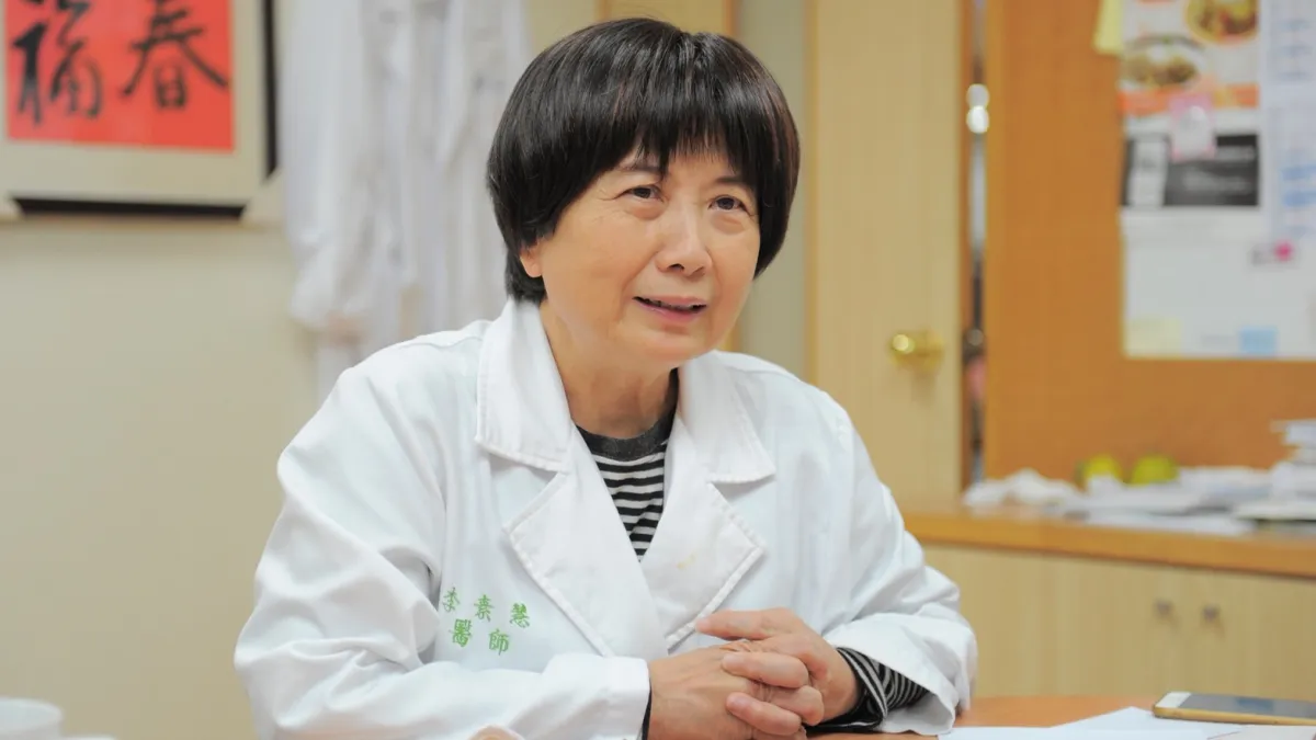 白色恐怖受難者李蒼降之女、醫師李素慧因為母親被刑求到胎盤剝落大出血而早產,出生不久後父親就被槍決。(促轉會提供)