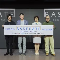 3月19日開業の「BASEGATE横浜関内」記者発表会で、三井不動産・植田社長とDeNA南場会長らが登壇し、スポーツと歴史が交差する新拠点が地域の活性化を牽引することに強い自信を示した。(写真/BASEGATE横浜関内 PR事務局提供) 3月19日開業の「BASEGATE横浜関内」記者発表会で、三井不動産・植田社長とDeNA南場会長らが登壇し、スポーツと歴史が交差する新拠点が地域の活性化を牽引することに強い自信を示した。(写真/BASEGATE横浜関内 PR事務局提供)