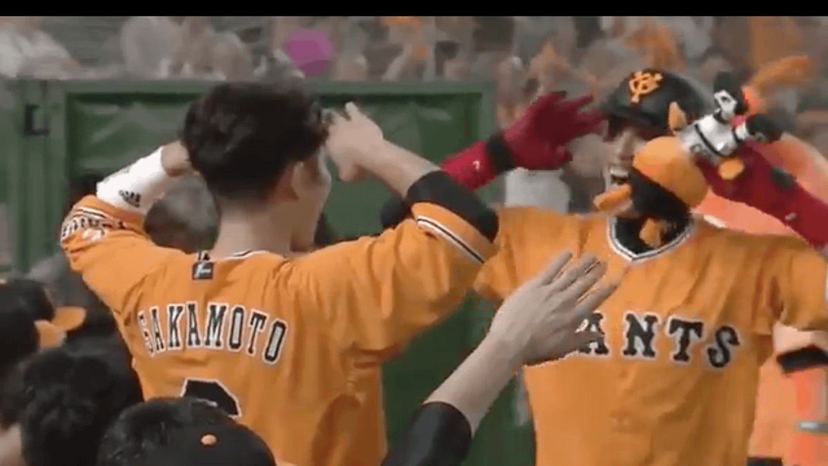 包括這發2分砲在內,陽岱鋼該場比賽5打數有2支安打都是長打,打擊率升至2成70。賽後陽岱鋼接受訪問,第一句就笑說「Happyです」。(取自読売ジャイアンツ推特) 包括這發2分砲在內,陽岱鋼該場比賽5打數有2支安打都是長打,打擊率升至2成70。賽後陽岱鋼接受訪問,第一句就笑說「Happyです」。(取自読売ジャイアンツ推特)