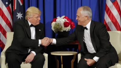 2018年,美國總統川普與澳洲前總理滕博爾(Malcolm Turnbull)會晤。(AP)