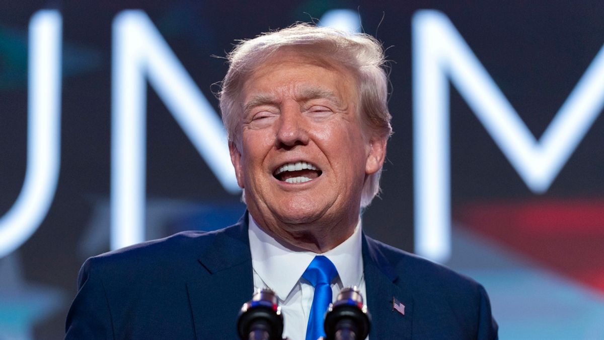 美國前總統、共和黨黨內初選民調領跑者川普。(美聯社) 美國前總統、共和黨黨內初選民調領跑者川普。(美聯社)