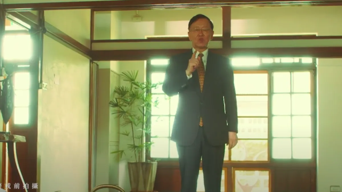 屏東縣政府邀請資深主播盛竹如、網紅「藍亦明」與潘孟安縣長拍攝廣告節徵件廣告宣傳活動。 (圖/屏東縣傳播暨國際事務處提供)