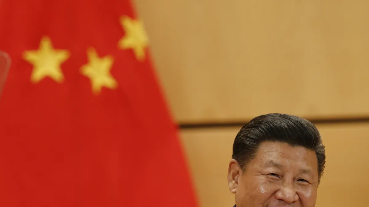 中共總書記習近平推行的反腐敗運動所曝露出來的各種目無法紀的現象,完全證明一黨專政下的現代化所創造出來的並不是「具有中國特色的社會主義」,而是極為猖獗的權貴資本主義。(AP)