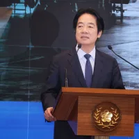 日本の高市早苗首相率いる自民党が衆院選で圧勝したことは、同様に「抗中」を掲げる頼清徳政権にとって大きな鼓舞となった。写真は11日、「国家の安全は待ったなし!国防調達特別条例を支持」と題する記者会見に出席した台湾総統・頼清徳氏(写真/柯承恵撮影)。 日本の高市早苗首相率いる自民党が衆院選で圧勝したことは、同様に「抗中」を掲げる頼清徳政権にとって大きな鼓舞となった。写真は11日、「国家の安全は待ったなし!国防調達特別条例を支持」と題する記者会見に出席した台湾総統・頼清徳氏(写真/柯承恵撮影)。