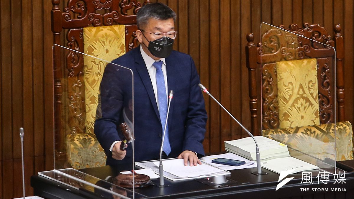 蔡其昌副院長也不惶多讓,從中二補選以來,三天兩頭批評盧秀燕跟台中市政府,甚至用「惡毒後母」來攻擊盧秀燕「媽媽市長」的形象,完全不像是一個國會副院長。(資料照,顏麟宇攝) 蔡其昌副院長也不惶多讓,從中二補選以來,三天兩頭批評盧秀燕跟台中市政府,甚至用「惡毒後母」來攻擊盧秀燕「媽媽市長」的形象,完全不像是一個國會副院長。(資料照,顏麟宇攝)