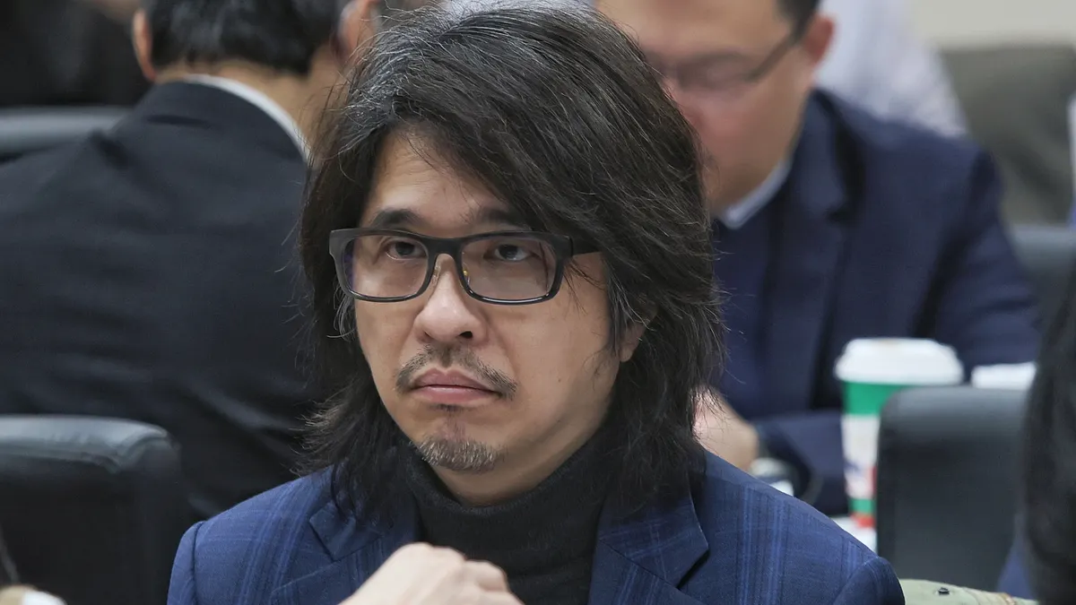 教育部22日說明,教育部政務次長葉丙成(見圖)未違反《性平法》規定,《個資法》則非性平會審議範圍,民進黨立委范雲直呼「無法接受」。(資料照,柯承惠攝) 教育部22日說明,教育部政務次長葉丙成(見圖)未違反《性平法》規定,《個資法》則非性平會審議範圍,民進黨立委范雲直呼「無法接受」。(資料照,柯承惠攝)