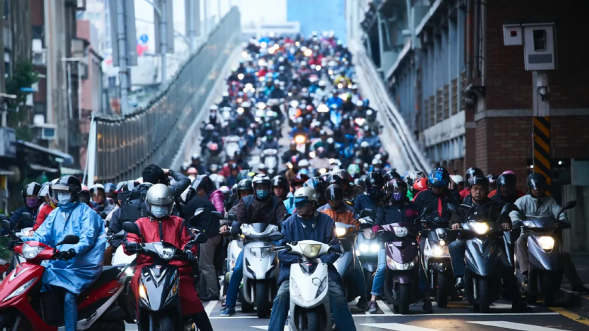 11月14日國民黨總統參選人侯友宜提出「環保永續政策」。(圖/光陽機車)