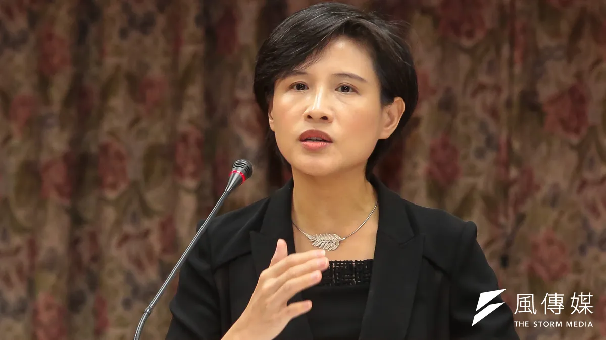 文化部長鄭麗君29日表示,推動國家人權博物館設立是配合轉型正義,若中正紀念堂繼續追思威權統治者,「對我也是人格分裂」。(資料照,顏麟宇攝)