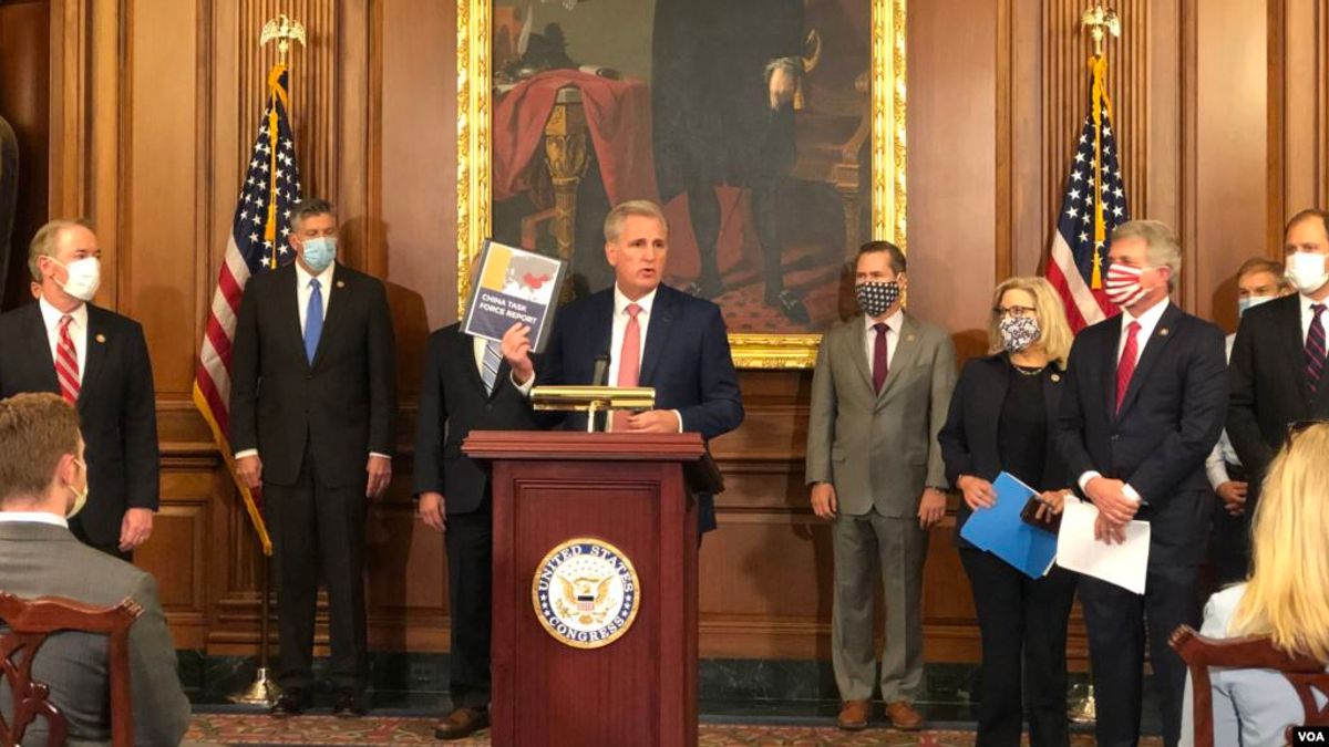 眾議院少數黨領袖麥卡錫9月30日出席中國工作組報告發布記者會。(美國之音) 眾議院少數黨領袖麥卡錫9月30日出席中國工作組報告發布記者會。(美國之音)