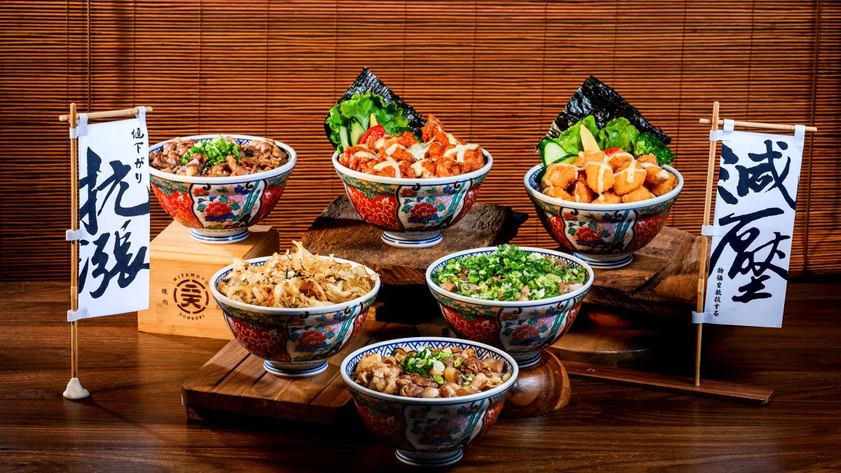 萬物皆漲,連鎖直火燒肉丼品牌「宮本武丼」霸氣宣布推出「減壓抗漲菜單」來店價只要99元。(圖/宮本武丼提供)