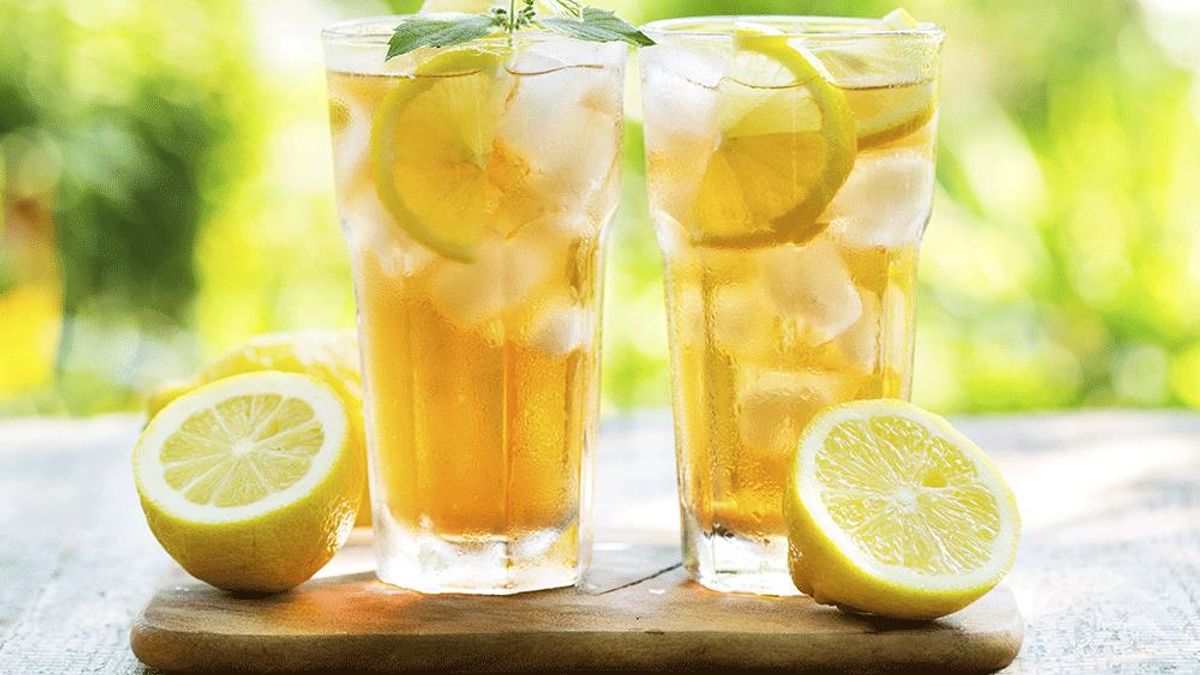 透過喝水果水補充到微量的維生素與礦物質,讓元氣滿滿,是聰明的小撇步。(圖/華人健康網提供) 透過喝水果水補充到微量的維生素與礦物質,讓元氣滿滿,是聰明的小撇步。(圖/華人健康網提供)