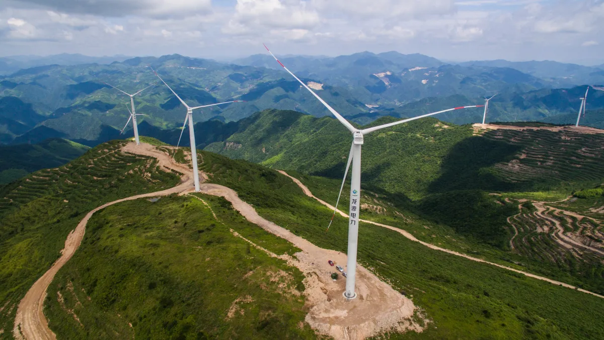 經濟部電價審議委員會於8日制定新電價10月上路,估計降幅約3%。(資料照片,新華社)