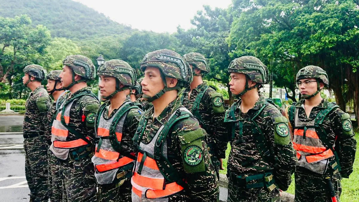 颱風逼近,國軍成立災害應變中心;海軍所屬蘇澳後勤支援指揮部8日完成救災預置兵力布署事宜。(海軍提供)