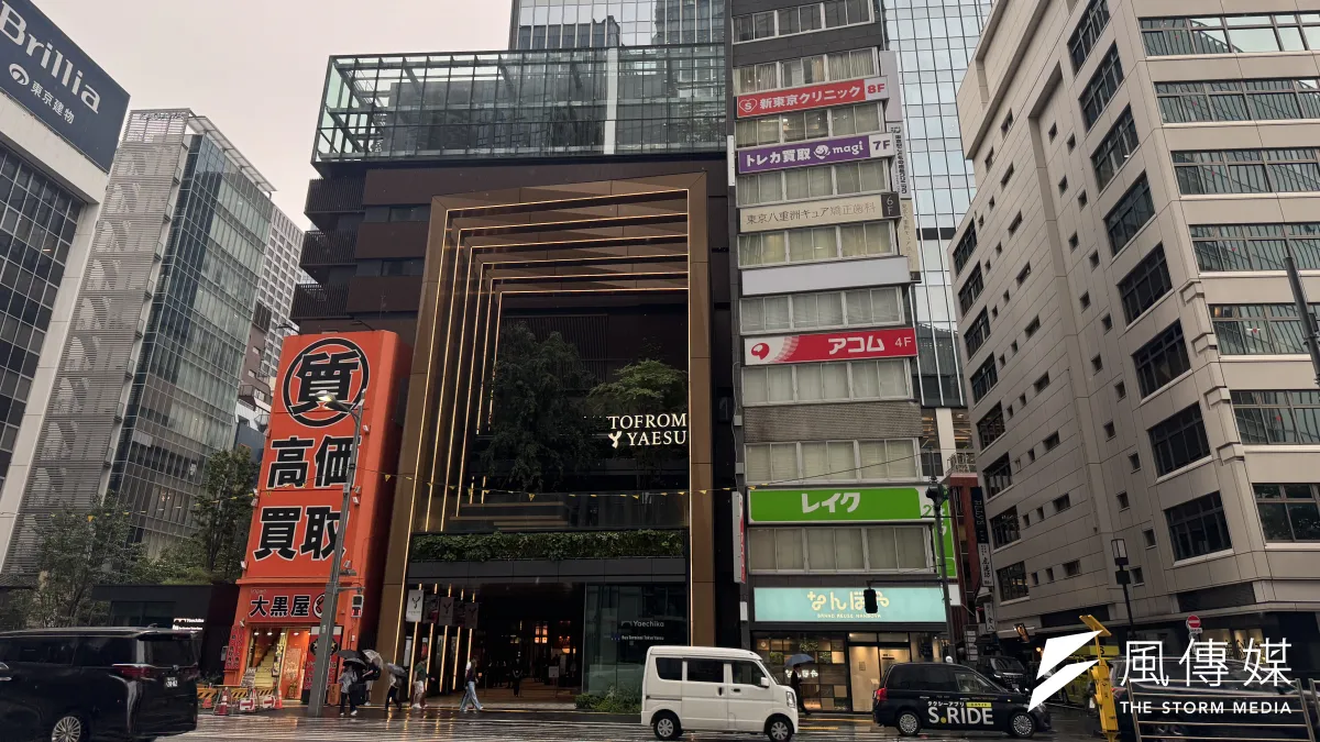 9月10日に正式開業する東京駅直結の「TOFROM YAESU TOWER」でメディア向け内覧会が開かれ、八重洲発祥の老舗から新業態までがそろう全68店舗の商業エリアや最新設備の全貌が公開された。(写真/黃信維撮影)