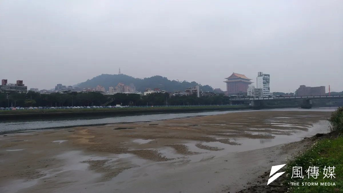 基隆河岸土地開發管制20年,總統蔡英文宣布解禁。圖為基隆河。(資料照,風傳媒攝)
