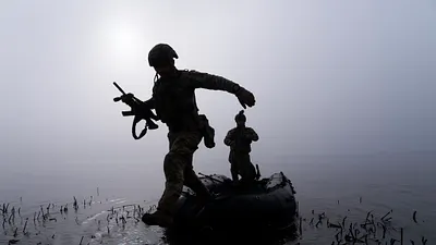 2023年10月15日,聶伯河邊的烏克蘭軍。(美聯社