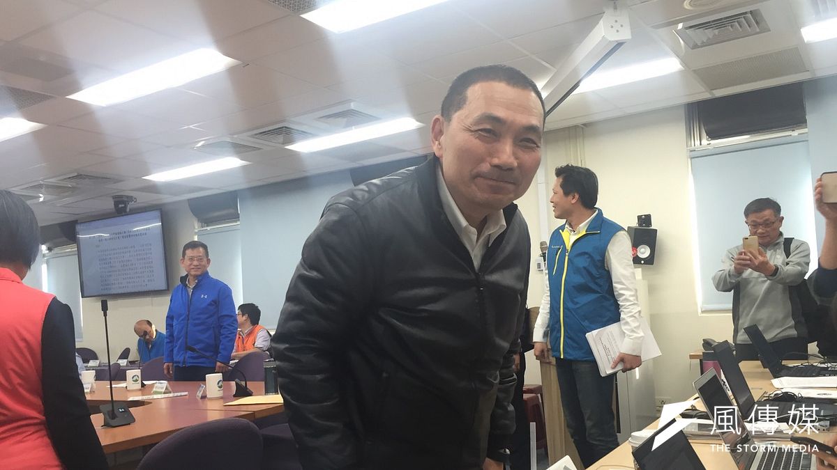 淡北道路環評決議補正再審,親自出席環評會議的新北市長侯友宜表示,雖感到遺憾,仍謝謝委員給予補正的機會,會盡力在環境、生態做得更好,讓大家沒有疑慮。 (廖羿雯攝) 淡北道路環評決議補正再審,親自出席環評會議的新北市長侯友宜表示,雖感到遺憾,仍謝謝委員給予補正的機會,會盡力在環境、生態做得更好,讓大家沒有疑慮。 (廖羿雯攝)