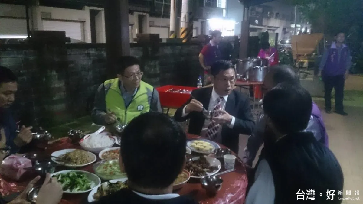 關心社區老人共餐 涂醒哲肯定嘉市仁義里拋磚引玉