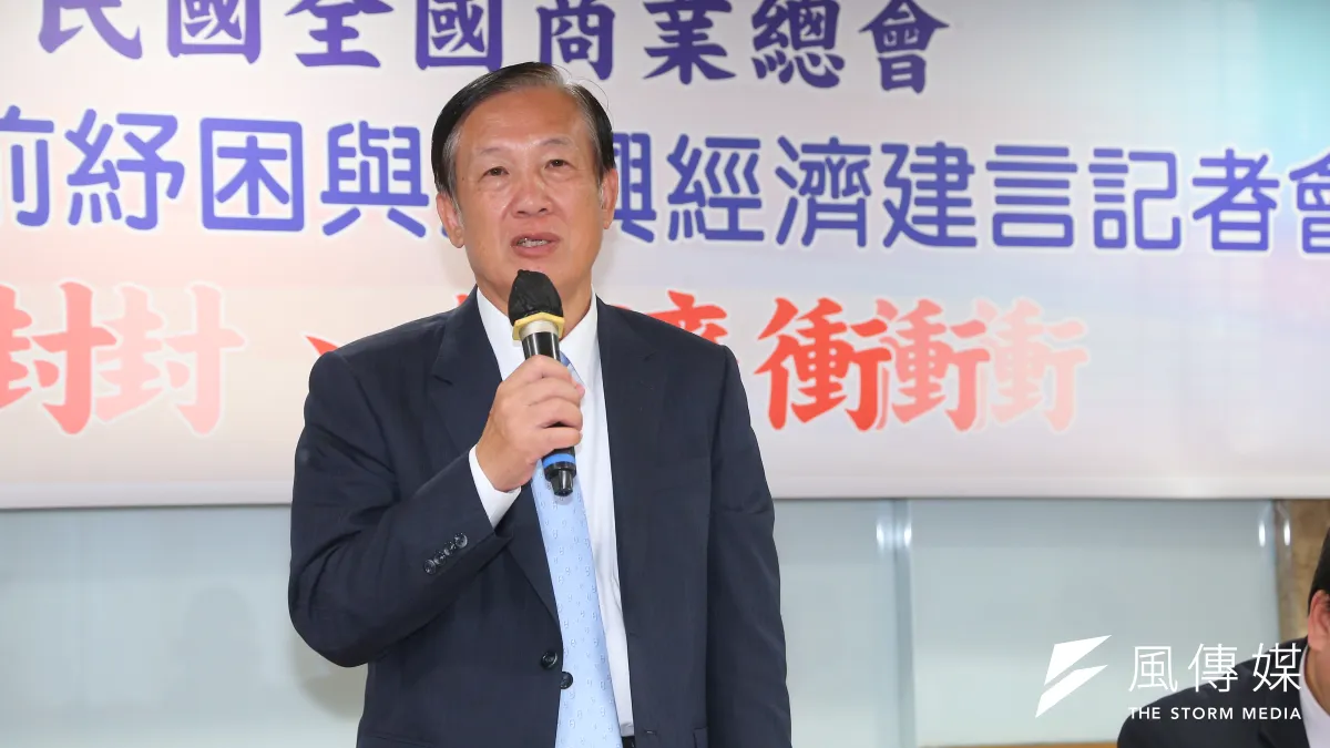 商總理事長賴正鎰建議政府振興紓困要續行,並且要提出長期振興方案。(顏麟宇攝)
